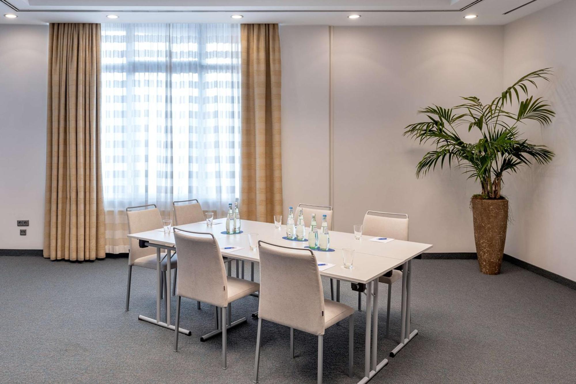 Nh Stuttgart Airport Hotel Filderstadt Kültér fotó