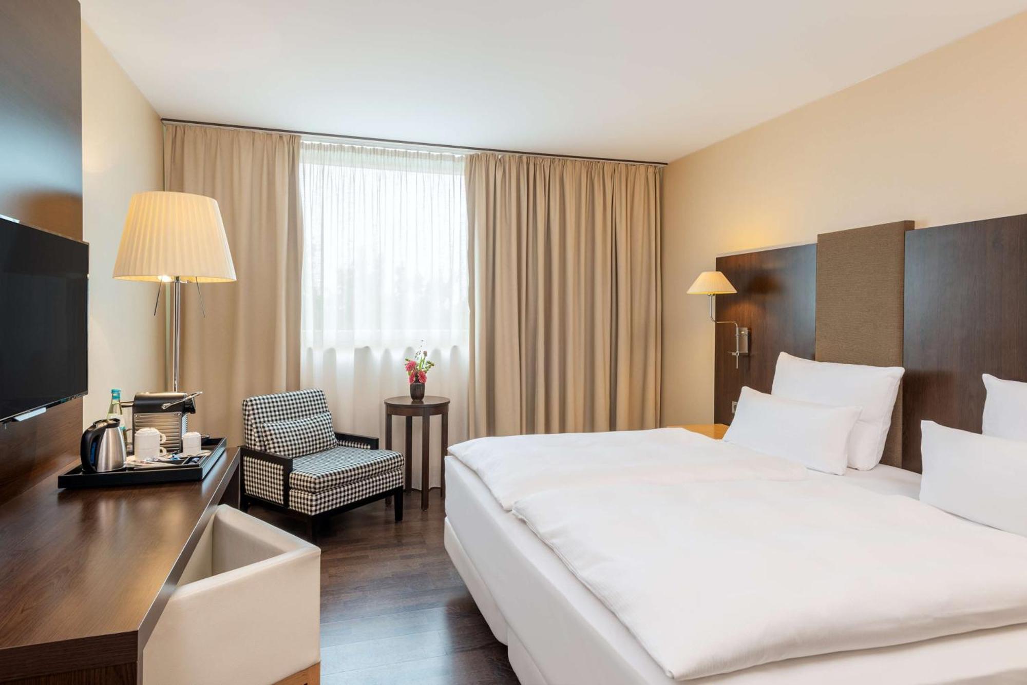 Nh Stuttgart Airport Hotel Filderstadt Kültér fotó