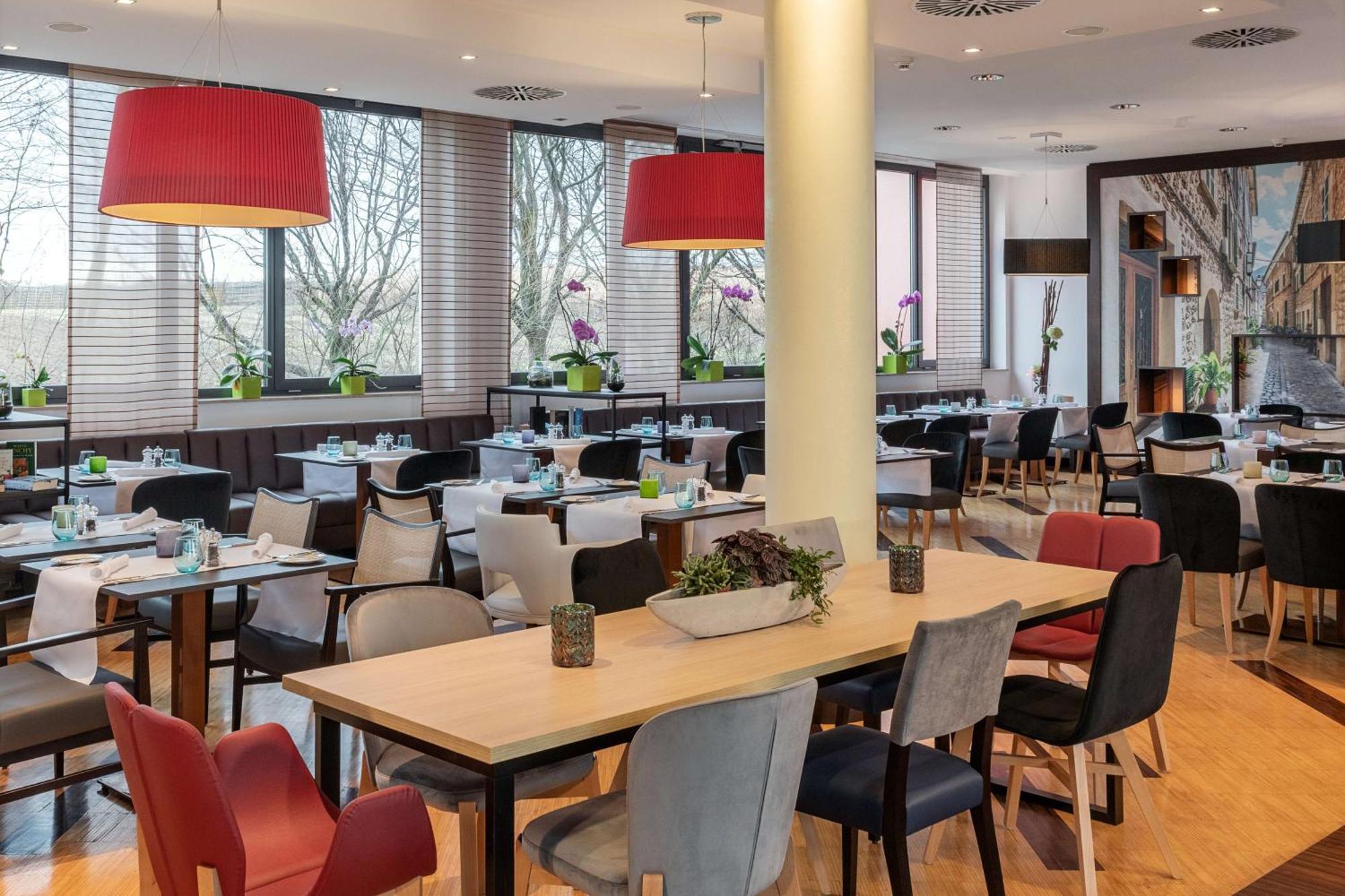 Nh Stuttgart Airport Hotel Filderstadt Kültér fotó