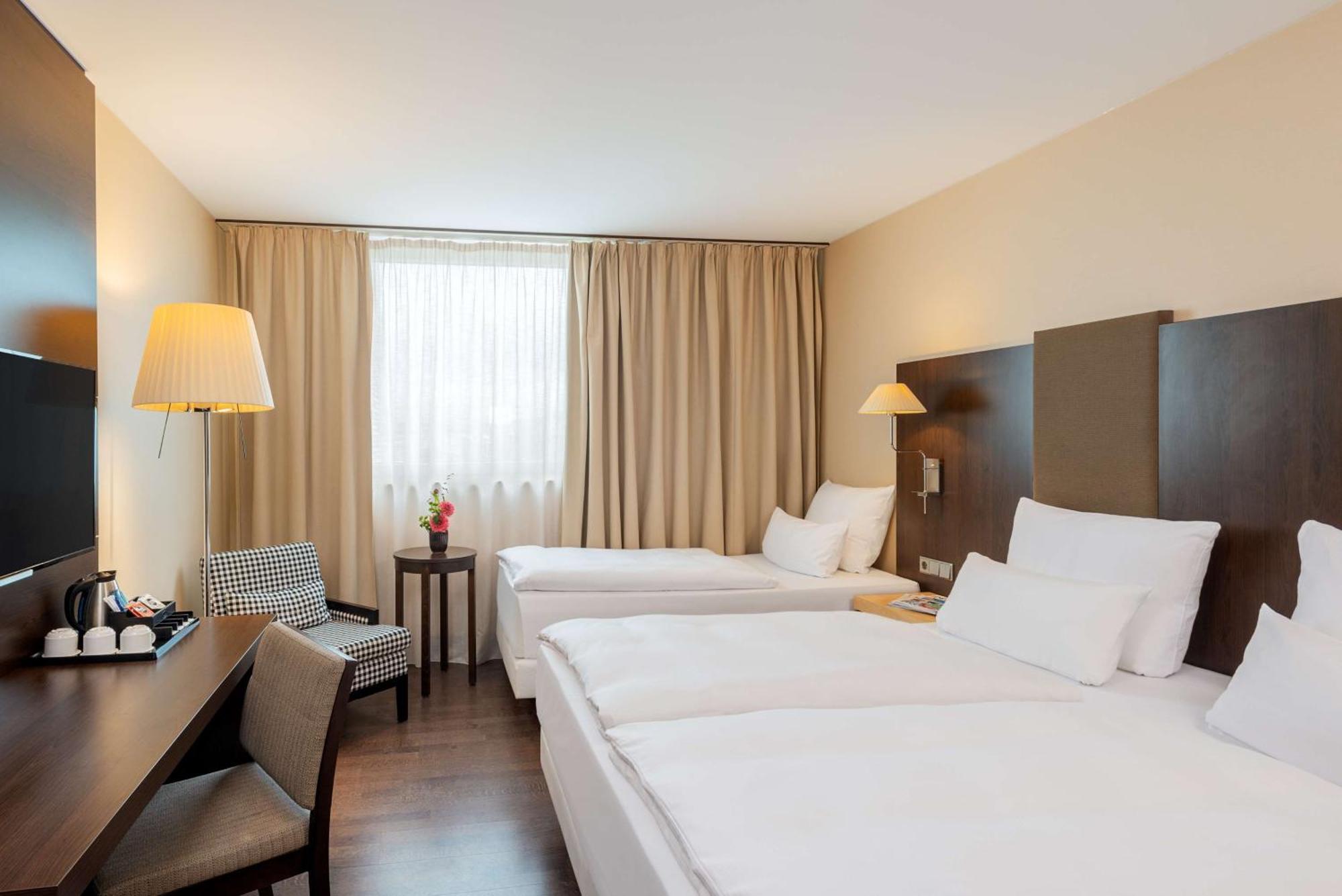 Nh Stuttgart Airport Hotel Filderstadt Kültér fotó