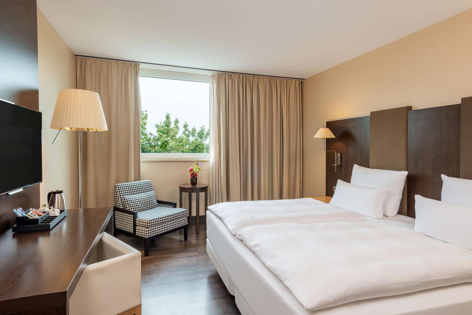 Nh Stuttgart Airport Hotel Filderstadt Kültér fotó