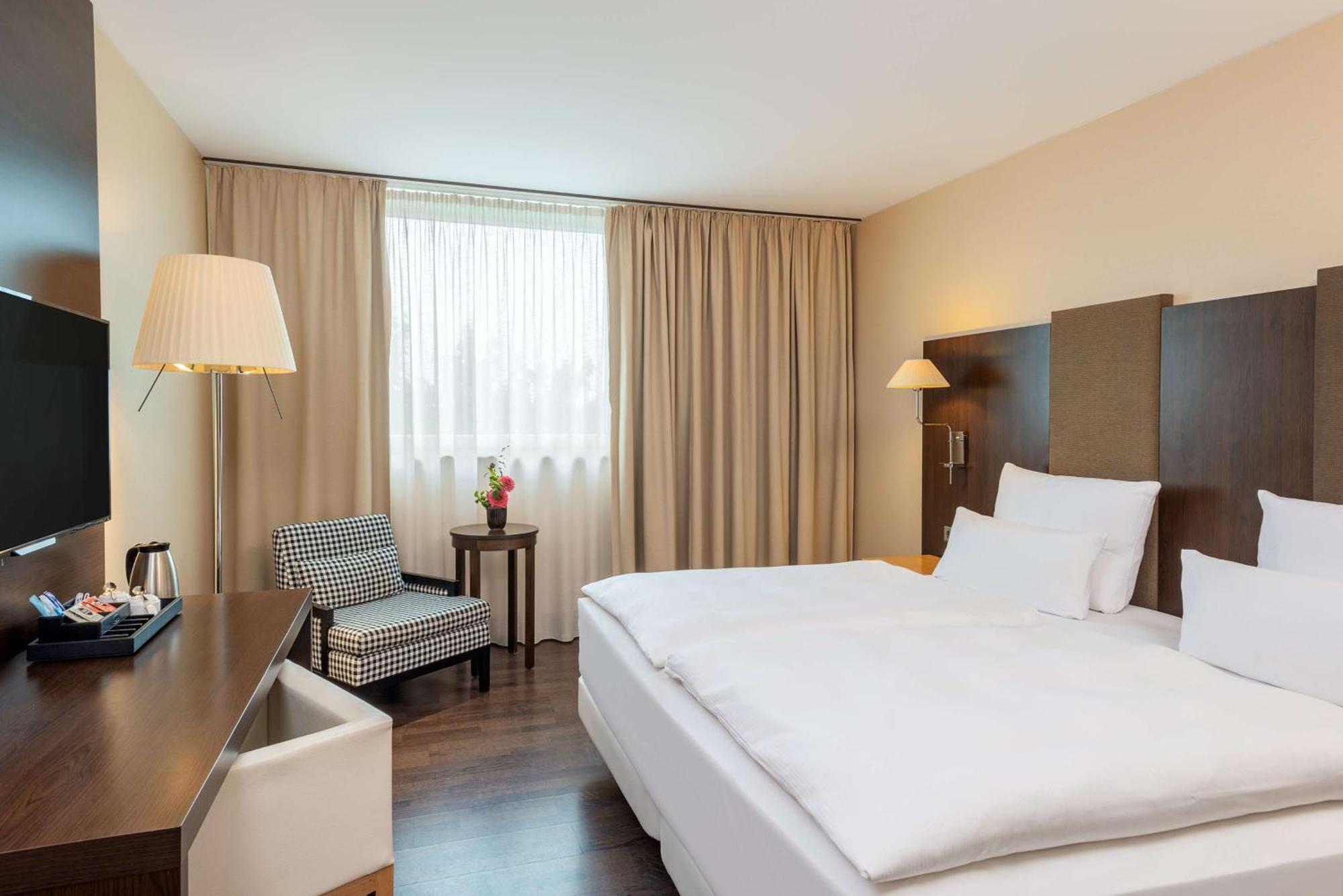 Nh Stuttgart Airport Hotel Filderstadt Kültér fotó