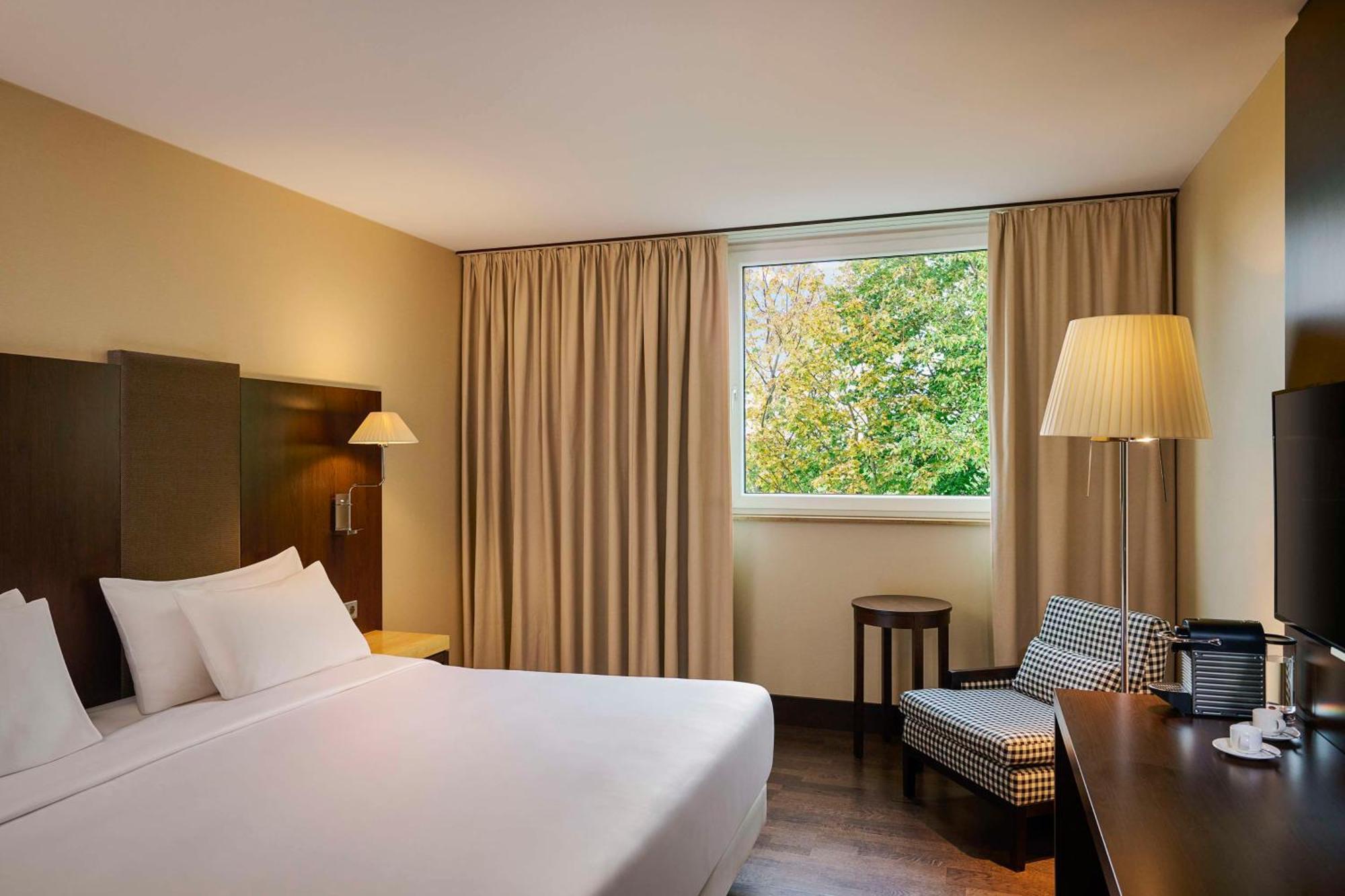 Nh Stuttgart Airport Hotel Filderstadt Kültér fotó